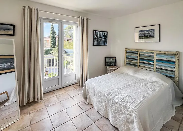 Maison Avec Piscine 1 *